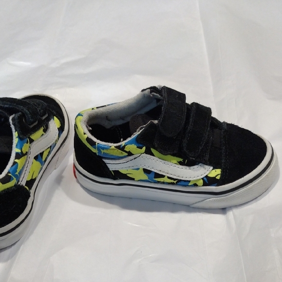 Vans Kids Comfortable And Stylish Black, Yellow and White Velcro Sneakers - Picture 7 of 9